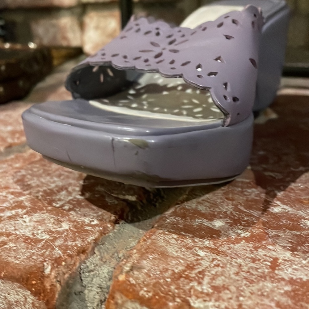 Wedge - Picture 4 of 5
